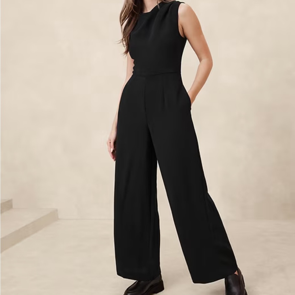 Elegant Black Sleeveless Jumpsuit